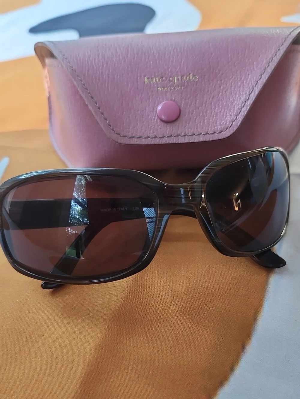 Kate Spade Sunglasses And Pink Case. Glasses Made In Itally. See All Pics